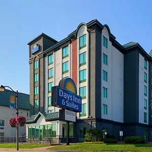 2* Hotel Days By Wyndham Centre St By The Falls